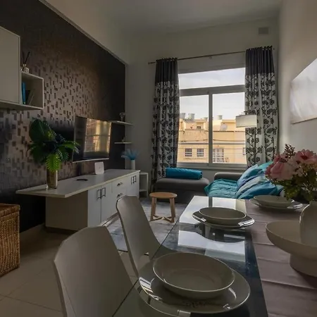 Yet Quiet, 3 Bedroom Near St Julians Sleeps 6 Апартаменты Сент Джулианс